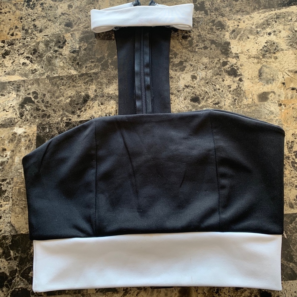 MISSGUIDED Bandeau Crop Top with Attached Neck